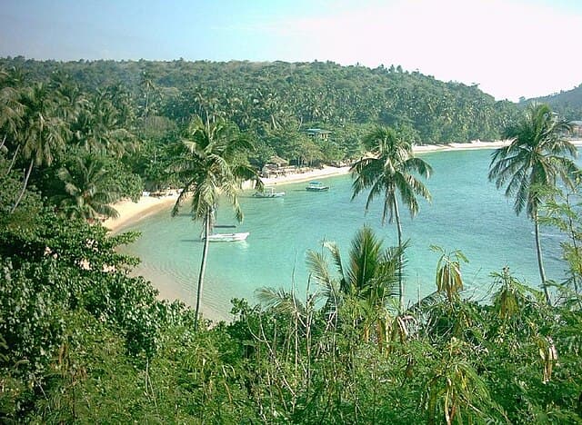 Unawatuna Beach bay