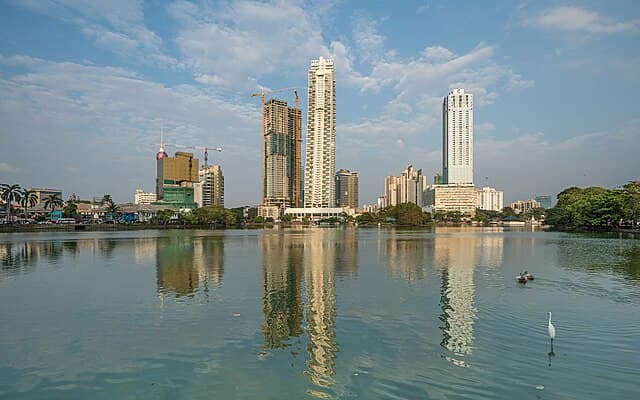 Beira Lake walk