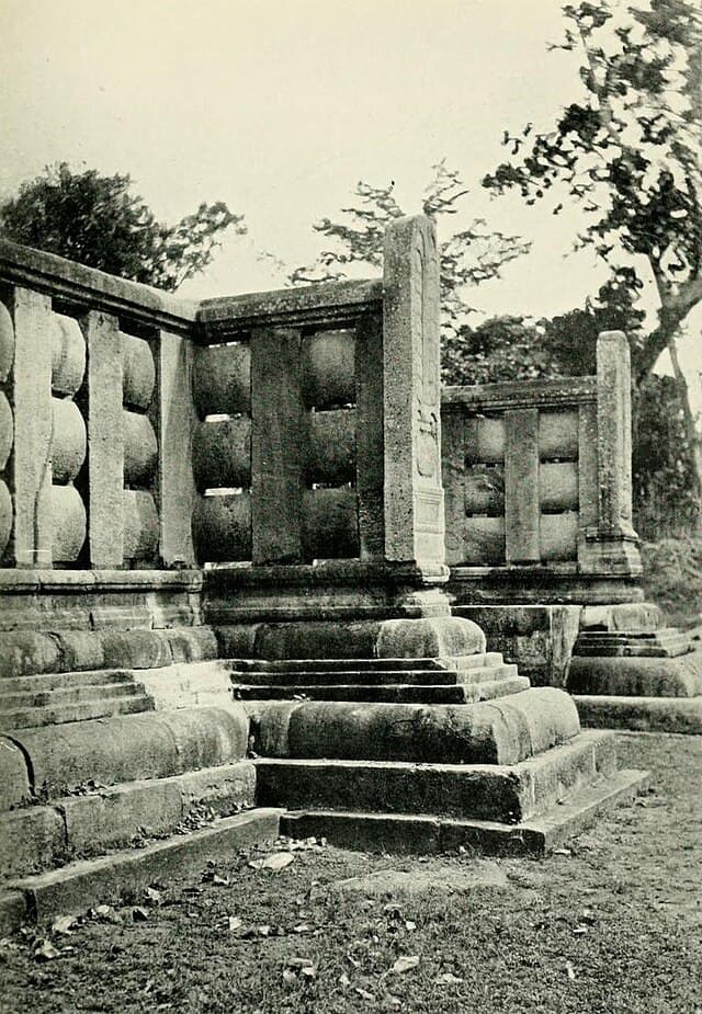Stone railings at Abhayagiri ruins
