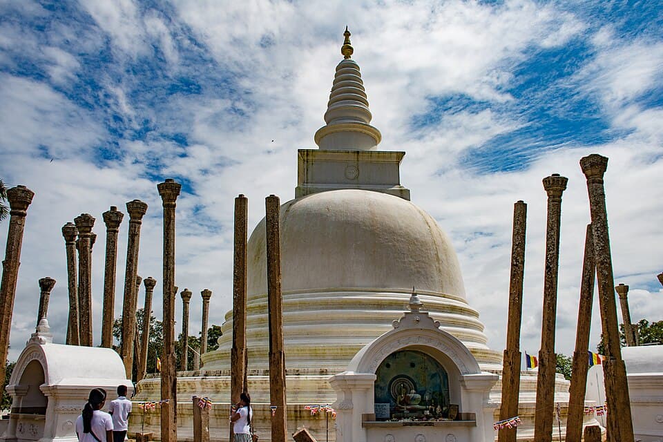 Stone pillars surrounding Thuparamaya stupa