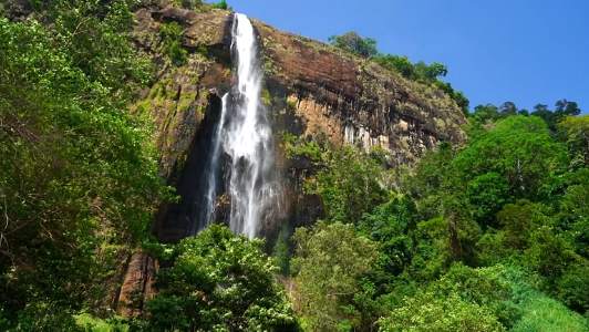 Dunhinda Falls