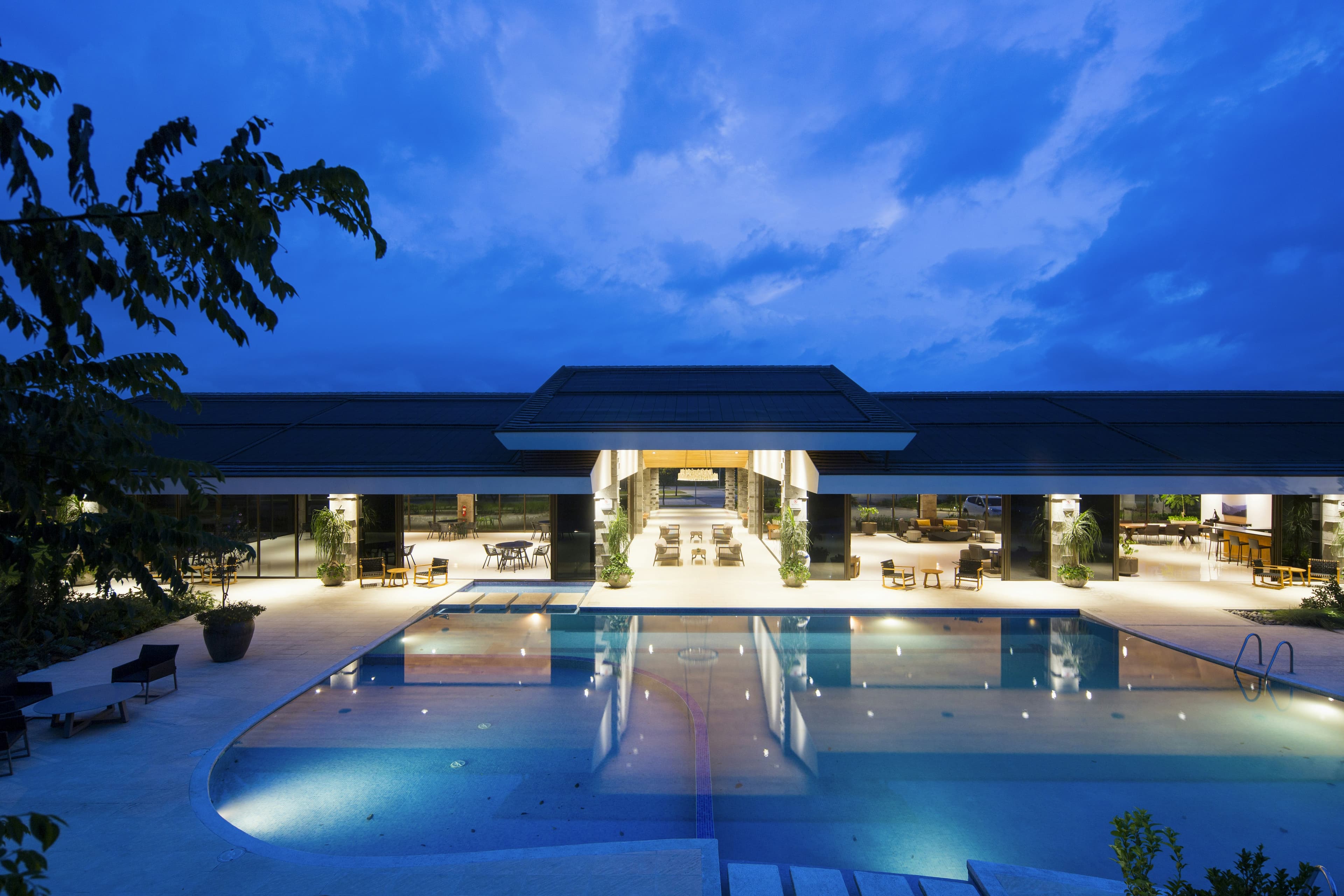 Luxury Island Indulgence — 7 Days