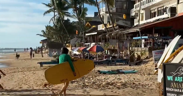 Narigama Beach surf