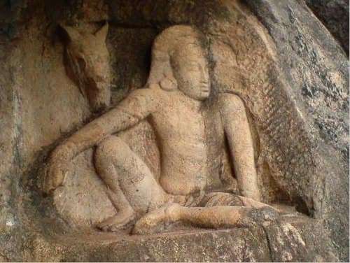 Reclining Buddha statue at Isurumuniya